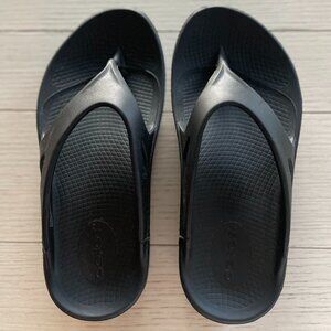 OOFOS Black Women Size 6 EU37 Men Size 4 Original Sandal Flip Flop New